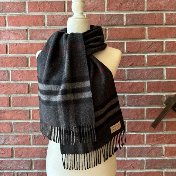 •Burberry Grey Check Cashmere Scarf Unisex 12”x70”Made In Scotland NWOT - Picture 9 of 12